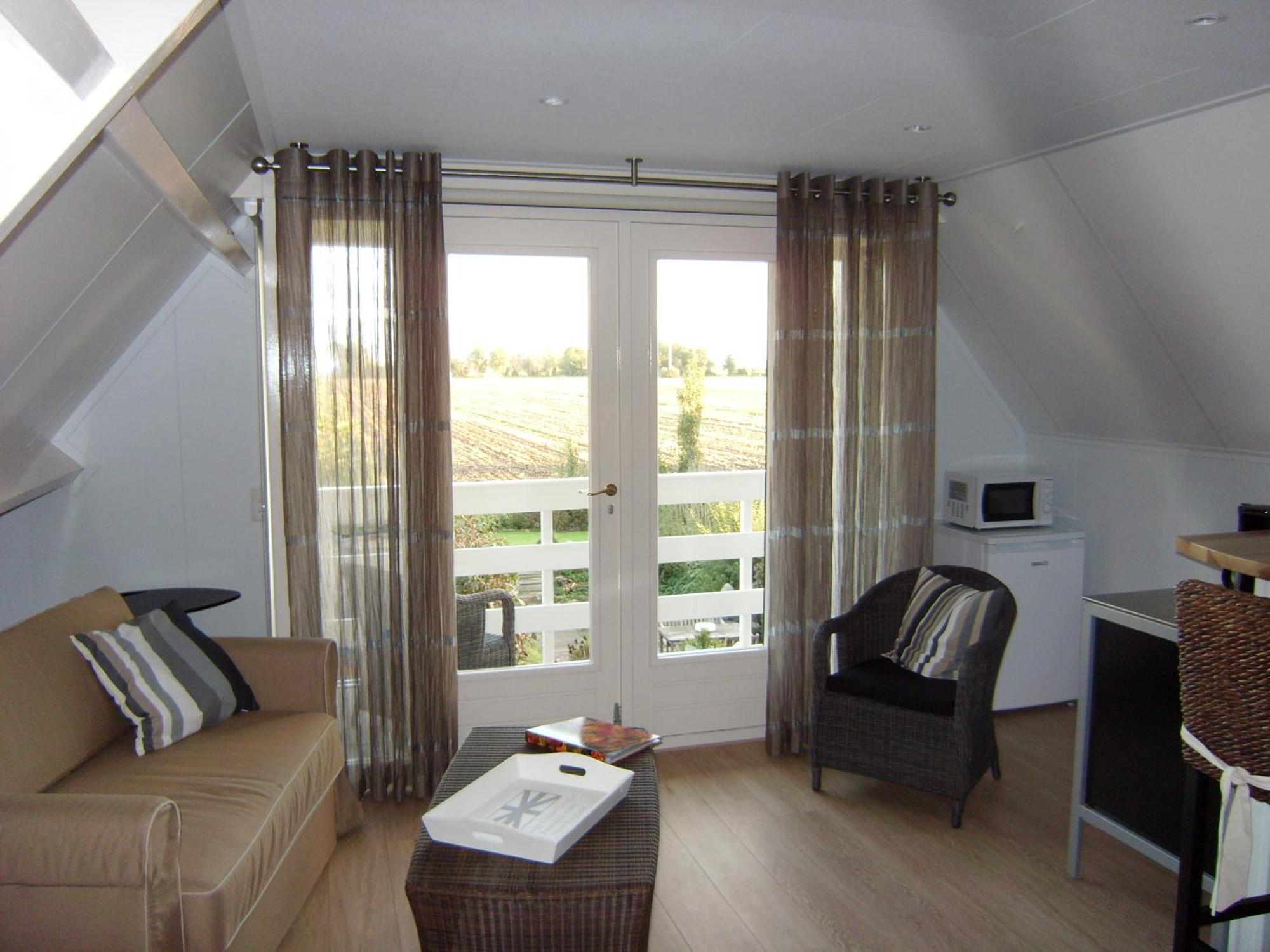 Bed and Breakfast In De Wolken Giessenburg Exterior foto
